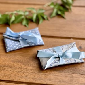Enveloppe cadeau fleuri