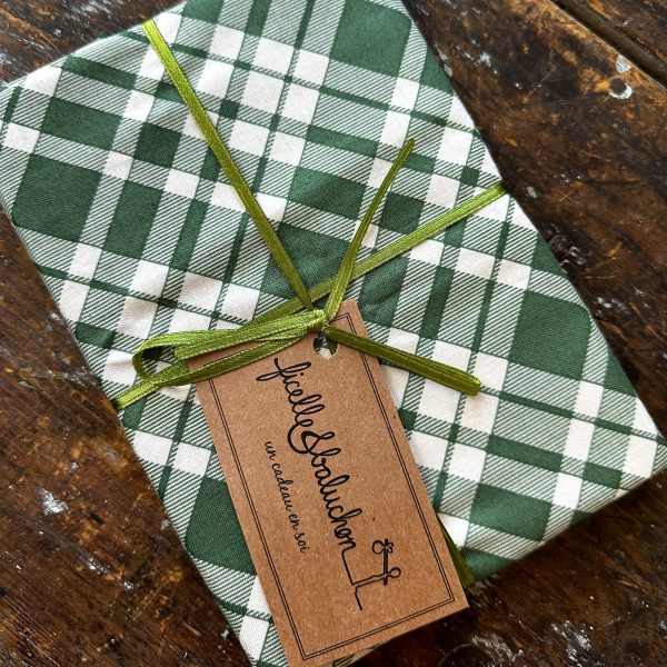 Emballage cadeau carreauté
